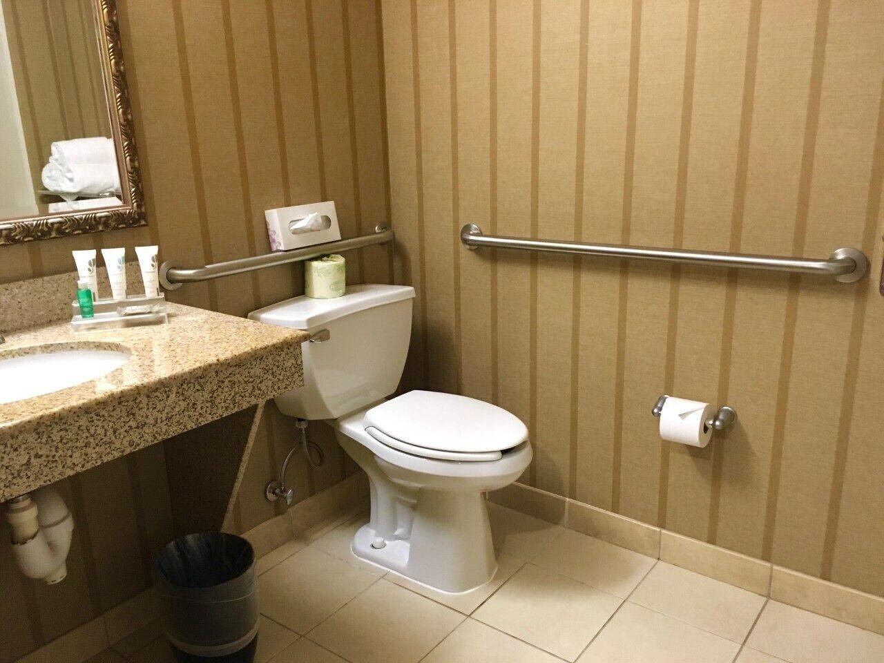 Spark By Hilton Woodbridge Extérieur photo