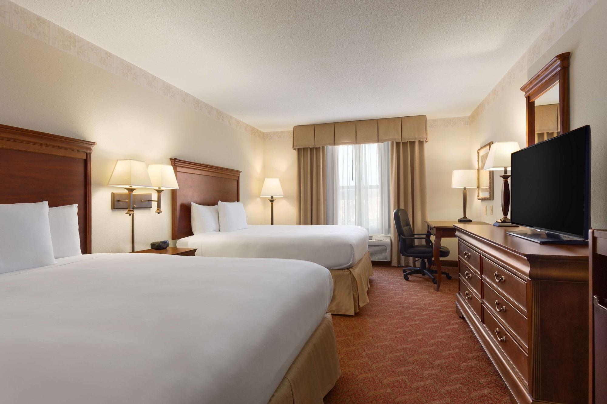 Spark By Hilton Woodbridge Extérieur photo