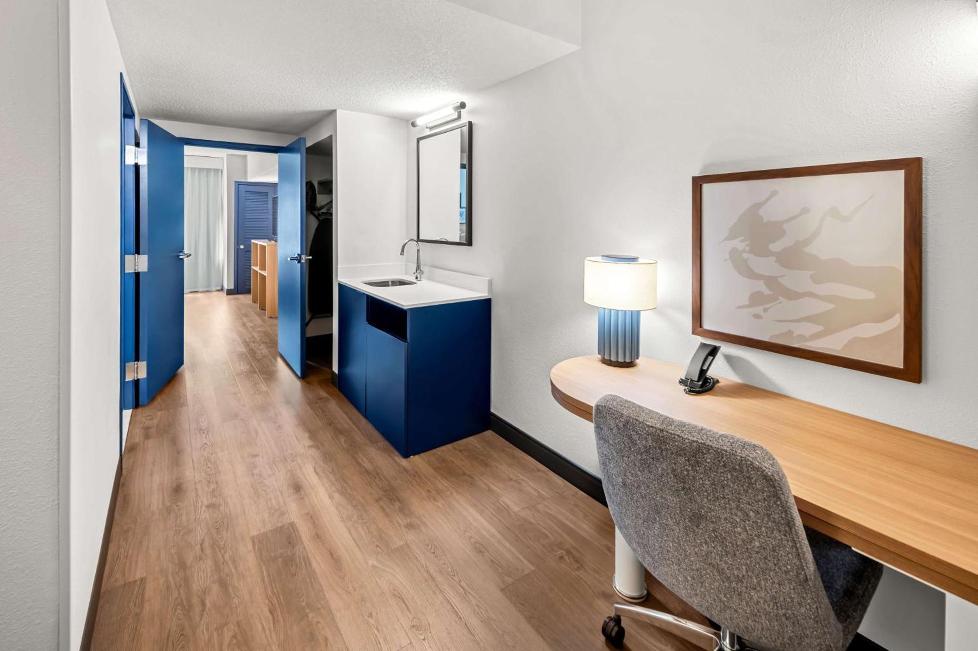 Spark By Hilton Woodbridge Extérieur photo