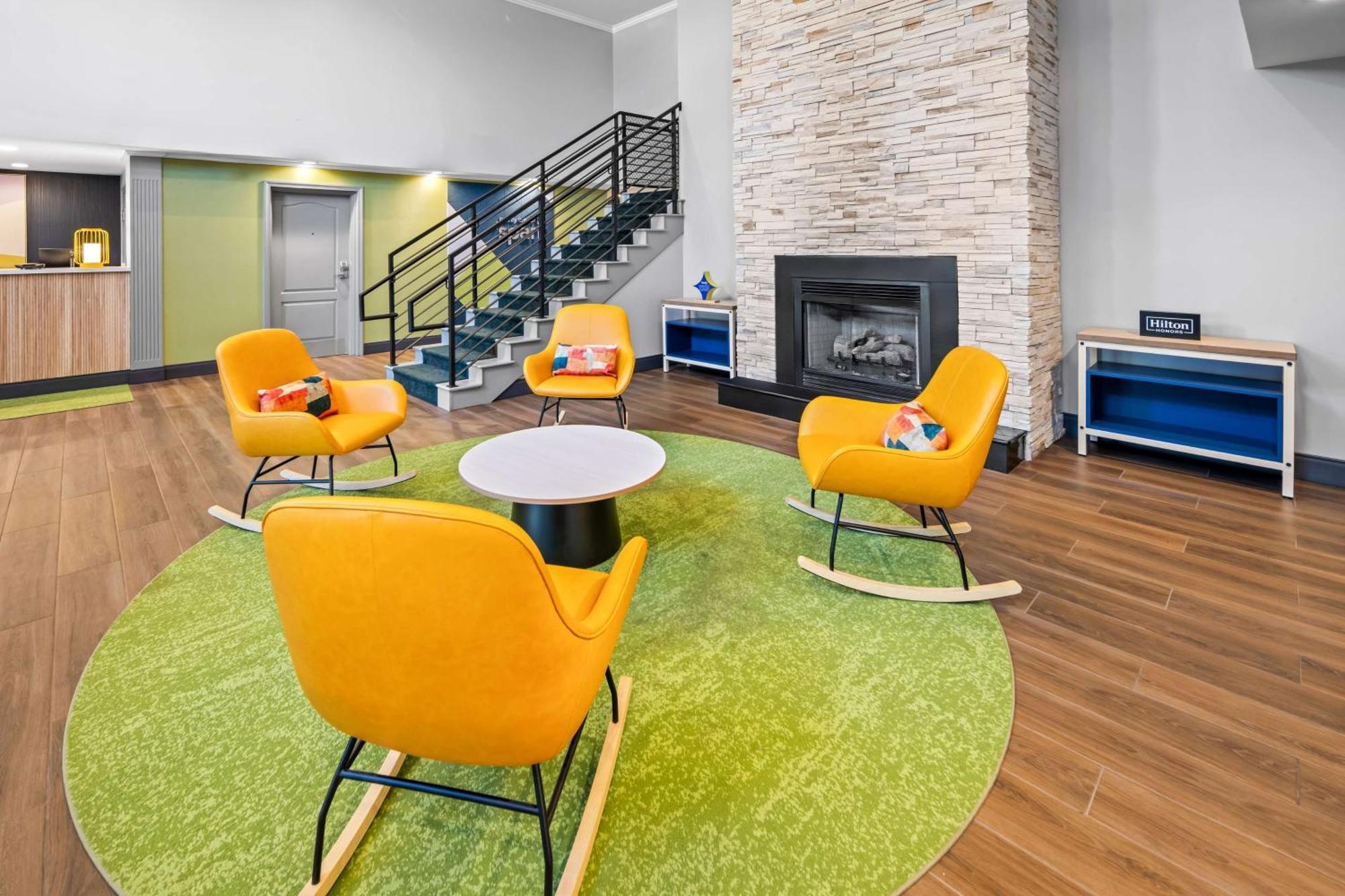 Spark By Hilton Woodbridge Extérieur photo