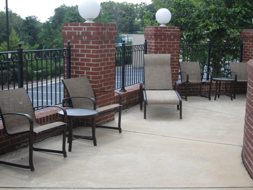 Spark By Hilton Woodbridge Extérieur photo