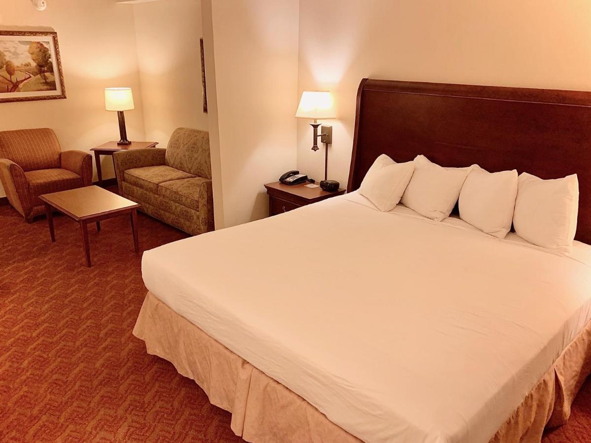 Spark By Hilton Woodbridge Extérieur photo